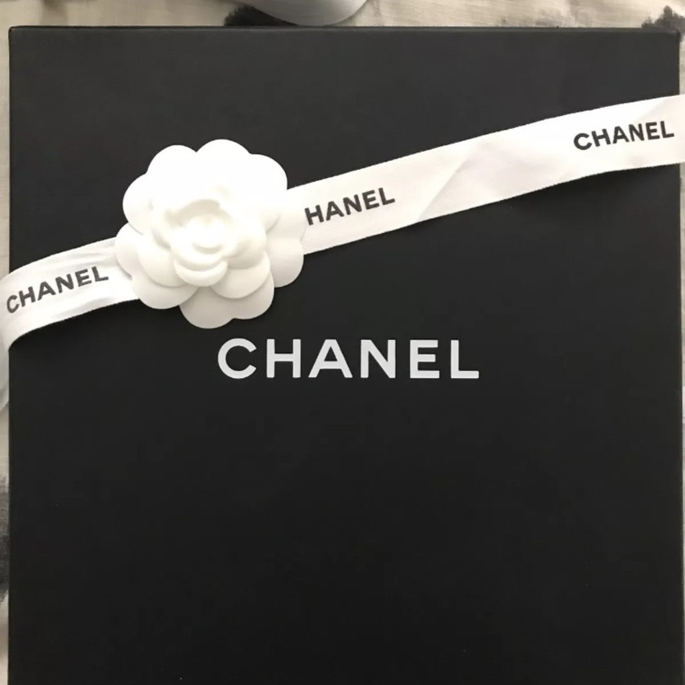 Chanel Multi Strand Pearl Necklace CC Pendant. - Picture 5 of 5